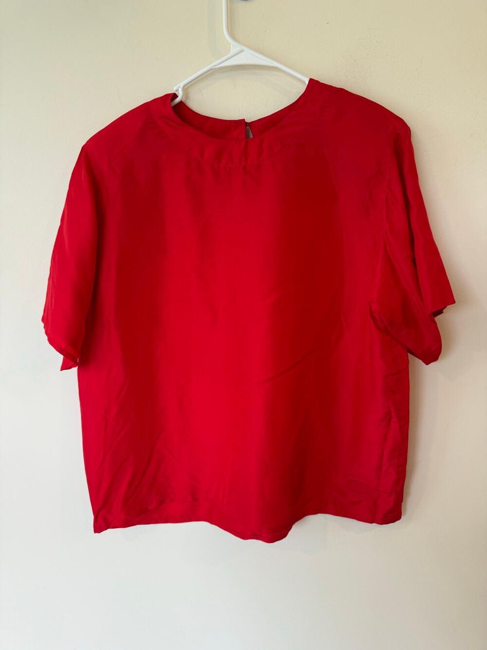 Vintage COLOUR SILK Blouse Top Women's Size XL Red Short Sleeve Keyhole Back